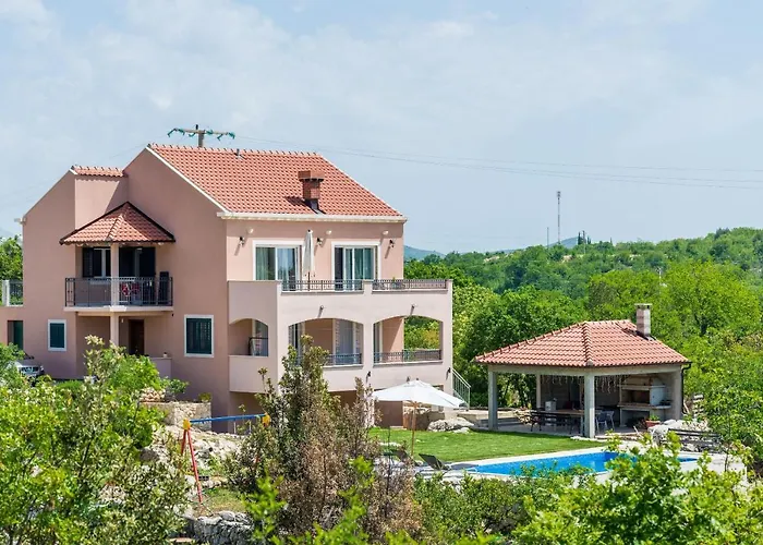 Villa Majkovica
