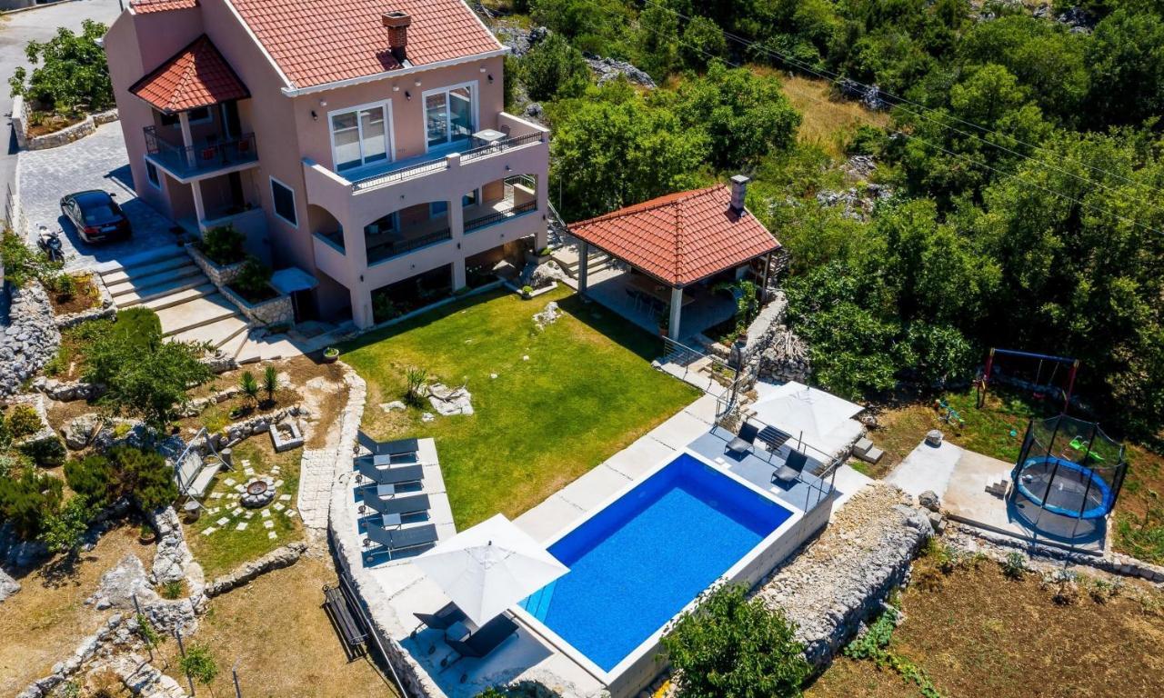 Villa Majkovica