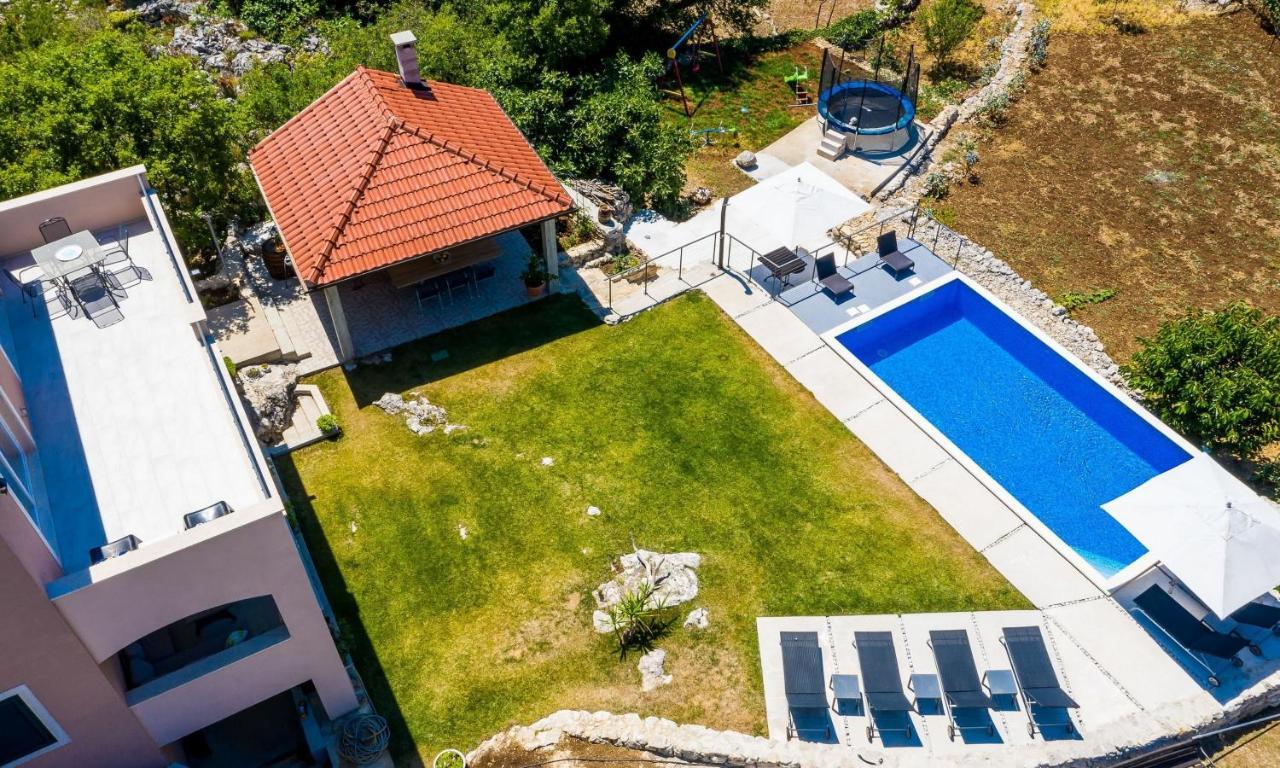 Majkovica *